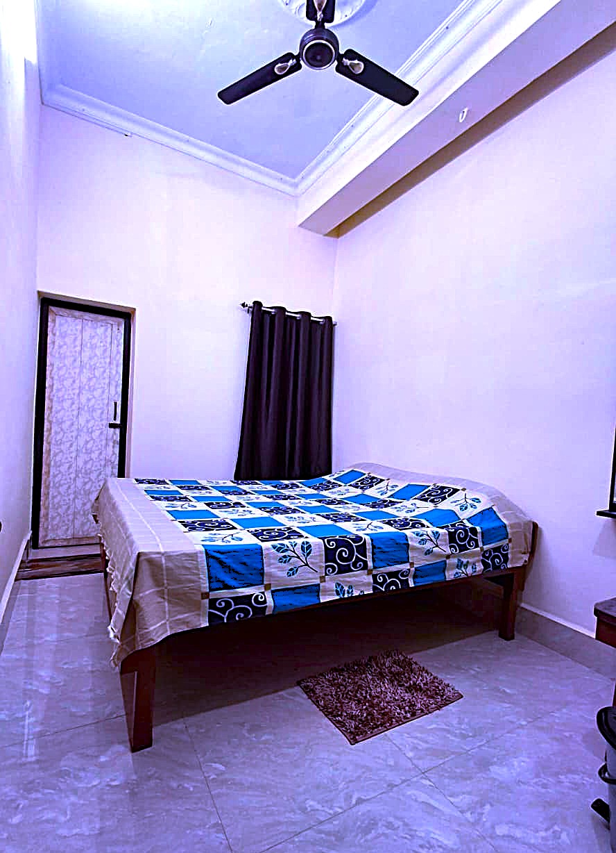Clean room interior at Lodge Madhumagna