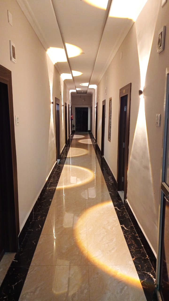 Lodge Madhumagna corridor